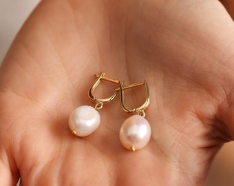 Pearl Drop Earrings, Baroque Pearl Earrings, Vintage Style Earrings, Pearl Jewelry, Wedding Earrings, Bridesmaid Gifts, Bridal Earrings