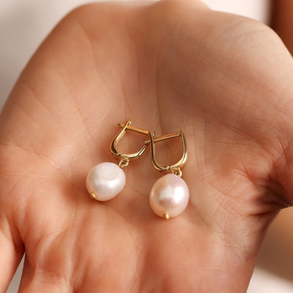 Pearl Drop Earrings, Baroque Pearl Earrings, Vintage Style Earrings, Pearl Jewelry, Wedding Earrings, Bridesmaid Gifts, Bridal Earrings