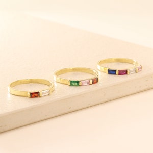 Baguette Geburtsstein Ring, Benutzerdefinierte stapelbar Edelstein Ring, perfekt für jeden Tag, personalisierte Geschenke für Mutter, Baby-Dusche-Geschenk, Weihnachtsgeschenk Bild 8