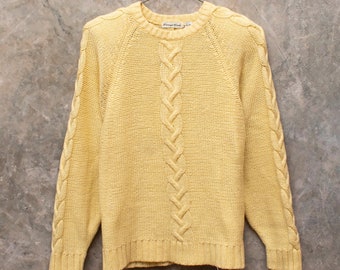 Vintage Carriage Court Yellow Knit Pullover w/ Shoulder Pads. Size Medium.