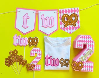 OkTWOberfest Pretzel decorations for Oktoberfest Birthday Party in Pink