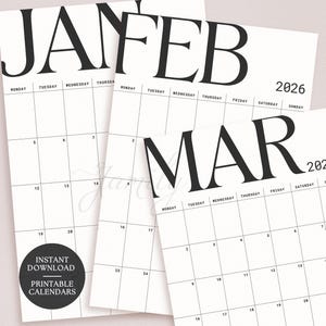 Könnte beinhalten: Druckbare Kalender 2026 mit den Monaten Januar, Februar und März. Die Kalender haben ein minimalistisches Design mit großem, fettem schwarzem Text auf weißem Hintergrund. Sofortiger Download verfügbar.