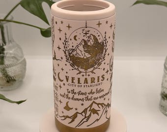 Enfriador de latas delgado Maasverse de 12 oz grabado con láser / Enfriador de latas delgado ACOTAR / Enfriador de latas delgado Throne of Glass / Enfriador de latas delgado Romantasy Book