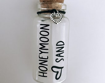 Honeymoon Sand Keepsake / Wedding gift / honeymoon memories / Sand bottle