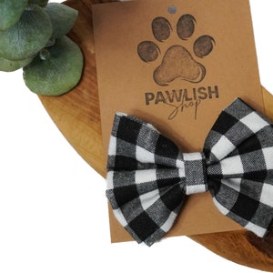 Black and White Dog Bow Tie, Bow Tie for Cats, Pets Bowtie, Dog Accessories, Dog Gift, Dog Lover Gift, Elegant Pet, Gift Ideas, Pet Lover