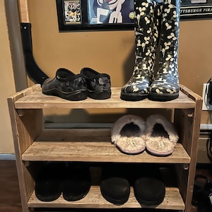 Rustic Shoe Rack / Boot Storage Bench – Rusticabby