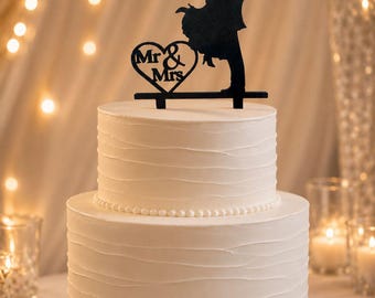 Wedding cake topper - Elegant Mr & Mrs Cake Topper- Bride Groom Silhouette Wedding Cake Decoration