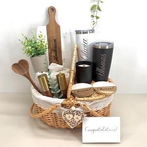 Cesta de regalo personalizada para aniversario de bodas y compromiso para parejas, ideal para despedidas de soltera, Navidad, tabla de embutidos y regalos de inauguración de casa para parejas.