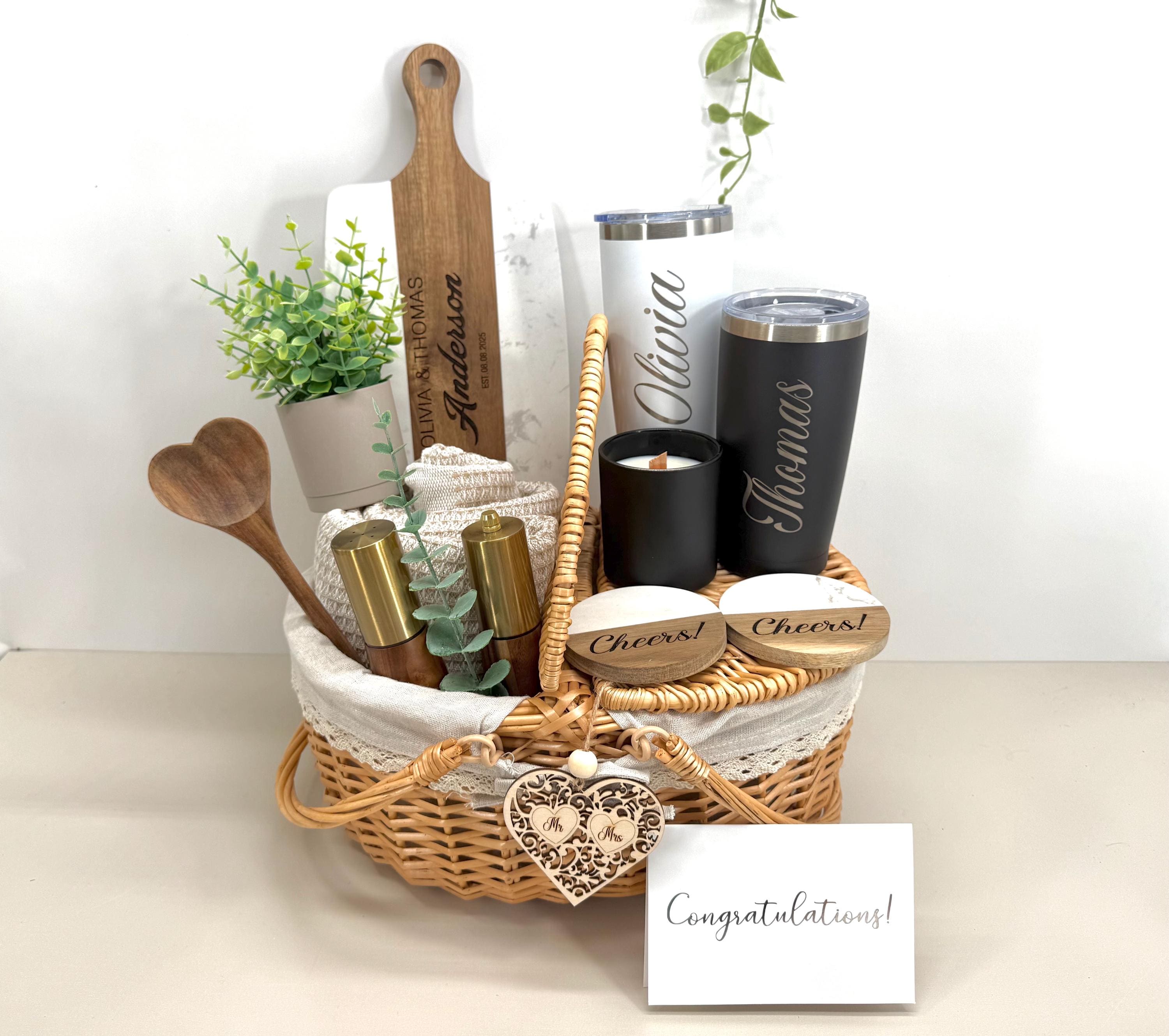 MRS.TIGGYWINKLE プレート&シリアルボールセット Personalized Wedding Anniversary Engagement Mr&mrs Gift Basket for