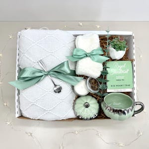 Cozy Fall Gift Set, Hygge Pumpkin Fall Gift Box, Spooky Season Gift, Harvest Gift, Pumpkin Spice, Halloween Gifts, Boo Basket, Holidays Box
