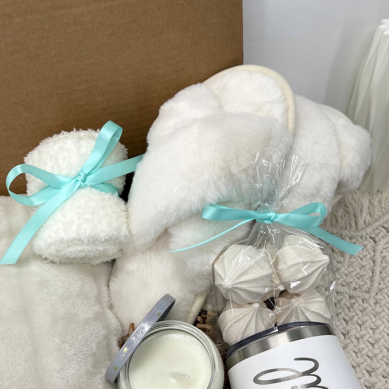 Cozy Christmas Gift For Her Women Hygge Box With Blanket Slippers Sending Love Hugs Gift For Grandma Get Well Soon Thank You Mother Gift Box Bild 4