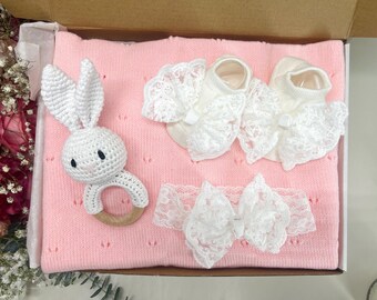 New Baby Girl Gift Set Welcome to the World Gift Newborn Girl Gift Box It’s a Girl Gift Basket Newborn gift box Baby Shower Gift for Girls