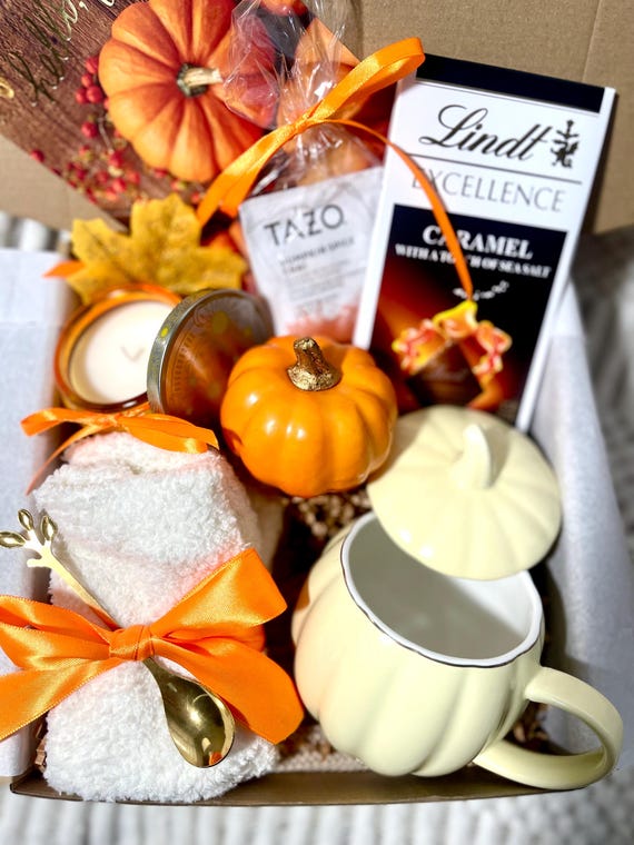 Harvest Hygge Cozy Gift Box Thanksgiving Gift Halloween Gift Hello Fall Gift Box Boo Basket Spooky Season Set Pumpkin Spice Autumn Gift