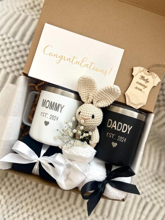 Deluxe Gift Box for Expecting Parents Gift Box for Mom and Dad Gift Box for Pregnant Women Gift Basket for Newborns Gift Box for New Parents