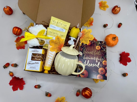 Hygge Pumpkin Fall Gift Box, Boo Basket, Spooky Season Gift, Cozy Fall Gift Set, Harvest Gift, Pumpkin Spice, Halloween Thanksgiving Gifts