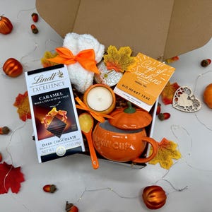 Birthday Cozy Fall Gift Set, Hygge Pumpkin Fall Gift Box, Spooky Gift, Harvest Gift, Pumpkin Spice Halloween Gifts, Boo Basket, Holidays Box