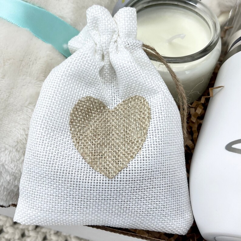 Cozy Christmas Gift For Her Women Hygge Box With Blanket Slippers Sending Love Hugs Gift For Grandma Get Well Soon Thank You Mother Gift Box Bild 5