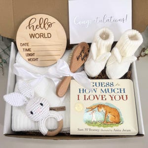 Gender Neutral Baby Shower Gift for Expecting Parents Gift Set For Newborn Personalized Care Package For Newborn Baby New Parents Baby Gift
