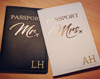 Mr & Mrs - set of 2 personalised Passport covers