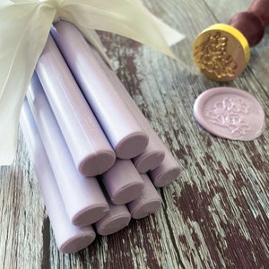 Cire à cacheter en lilas | Cire pour tampons et cachets de cire | Bâton de cire 11 mm lilas | Cire à cacheter pour pistolet à colle | Cire traditionnelle