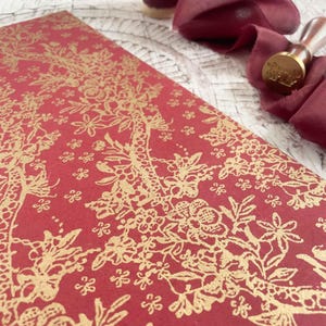 Fleur Lustre en rojo y dorado / Bonito papel de trapo de algodón reciclado con estampado en rojo y dorado / Papel decorativo A4