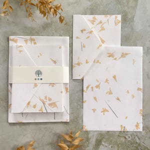 Gaillardia - Floral Handmade Paper and Envelopes | Recycled Cotton Rag Paper with dried flowers | Eco Friendly Letter Writing Set