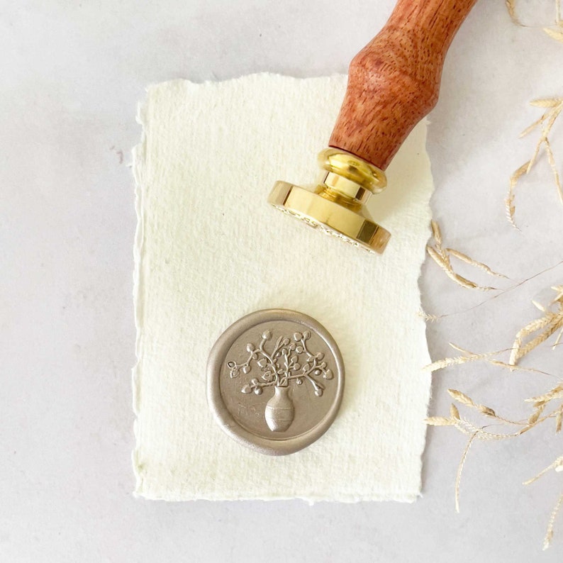 Wax seal with case and flowers