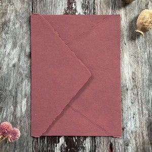 Dusky Rose Büttenpapier Umschlag | Recycled Cotton Rag Papier Kuvert mit Büttenrand Spitze