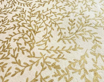 Handgefertigtes Geschenkpapier aus Lokta-Papier – Goldenes Rankenmuster, Gold, umweltfreundlich