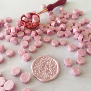 Sealing Wax Beads in Soft Pink | Wax seal beads in pearlised pink | Make diy wax seal for wedding invitations | Pink wax for sealing