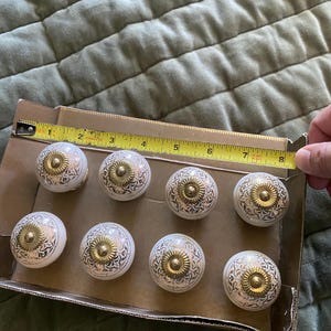 Vintage Ceramic Drawer Pull/knobs with gold/brass color accents afbeelding 8
