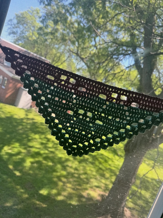 Simple Paw Print Bandana Crochet Pattern