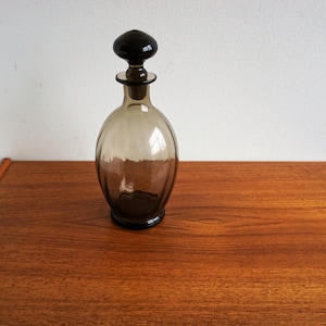 Decanter Pale Green // Swedish Glass Decanter with stopper //Small Glass Carafe // Oil & Vinegar // Vintage Beautiful Glass