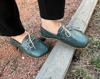 Barefoot koperen aardingsschoenen voor dames, klinknagels, duurzame minimalistische stijl, echt groen leer, brede voetenbank, platte zool