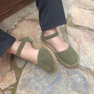 Handmade Green Suede Leather Barefoot Sandals – Copper Rivet for Grounding, Wide Toe Box, Zero Drop, Minimalist Sustainable, Comfort Shoes