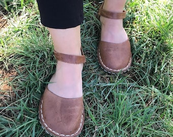 Copper Grounding Sandals, Minimalist Women's Sandals, Handmade Barefoot Shoes, Mary Janes, Crazy Leather, Flat Flexible Leather Sole
