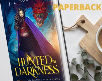 Autor Copia firmada de Hunted by Darkness