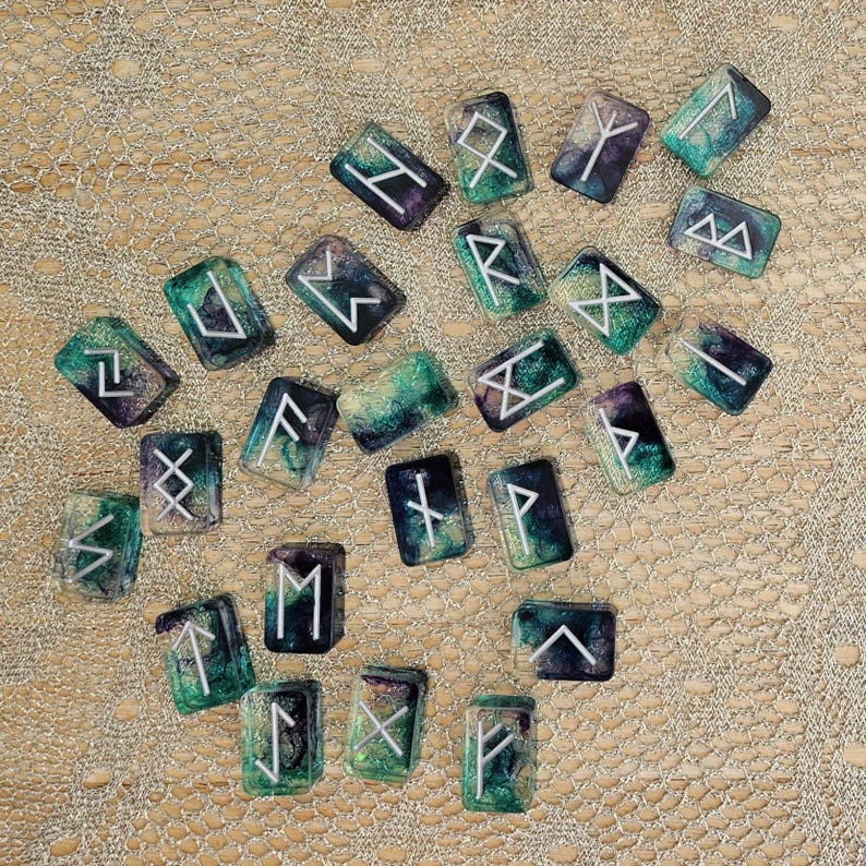 Elder Futhark Runes Divination Video, Month Ahead Blind Reading, Runes ...