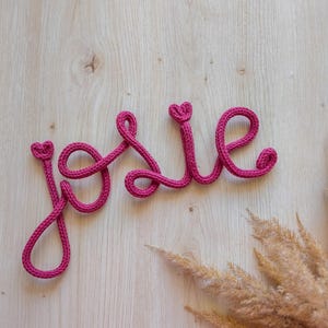 Targa personalizzata con nome – Decorazione da parete in filo metallico lavorato a maglia per cameretta dei bambini, regalo per baby shower, arte in corda fatta a mano
