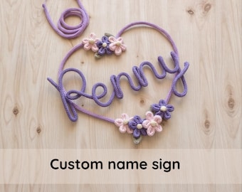 Letrero personalizado con el nombre del bebé, decoración con el nombre de la habitación infantil, decoración de pared personalizada para la habitación de los niños, letrero con el nombre en forma de corazón floral.
