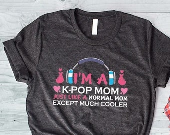Kpop Lover Mom Shirt, Kpop Finger Heart, KPop Shirt, Korean Finger Heart Shirt, Korean Love, Kpop Shirt, K-Pop Shirt, Kpop Lover Shirt