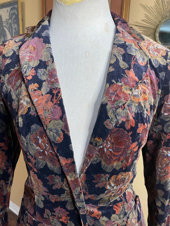 Vintage 1970’s Velvet Floral Print Blazer by Camp… - image 4