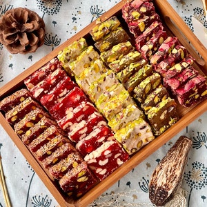 Box square lokum (fitil) 750gr - Turkish delights mix de différentes variétés loukoum frais et traditionnel qualité artisanale à la pistache