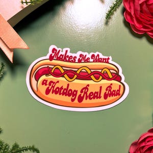 Me dan muchas ganas de comer un hot dog. Pegatina resistente al agua. Pareces la pegatina del 4 de julio. Pegatina de hot dog. Pegatina resistente al agua.