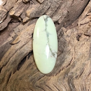 Lemon Magnesite (Yellow Chrysoprase) cabochon