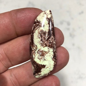 Lemon Magnesite (Yellow Chrysoprase) cabochon