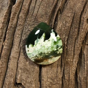 Cabochão de calcedônia cromada