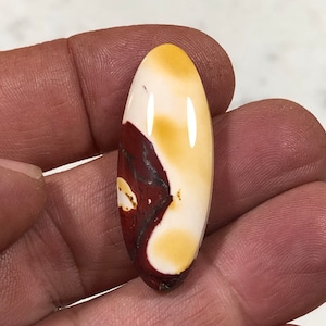 Mookaite Jasper cabochon