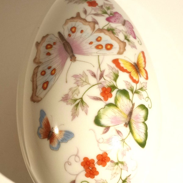 Vintage Avon Porcelain Trinket Box Egg Butterfly & Floral 1979 22K Gold Trim