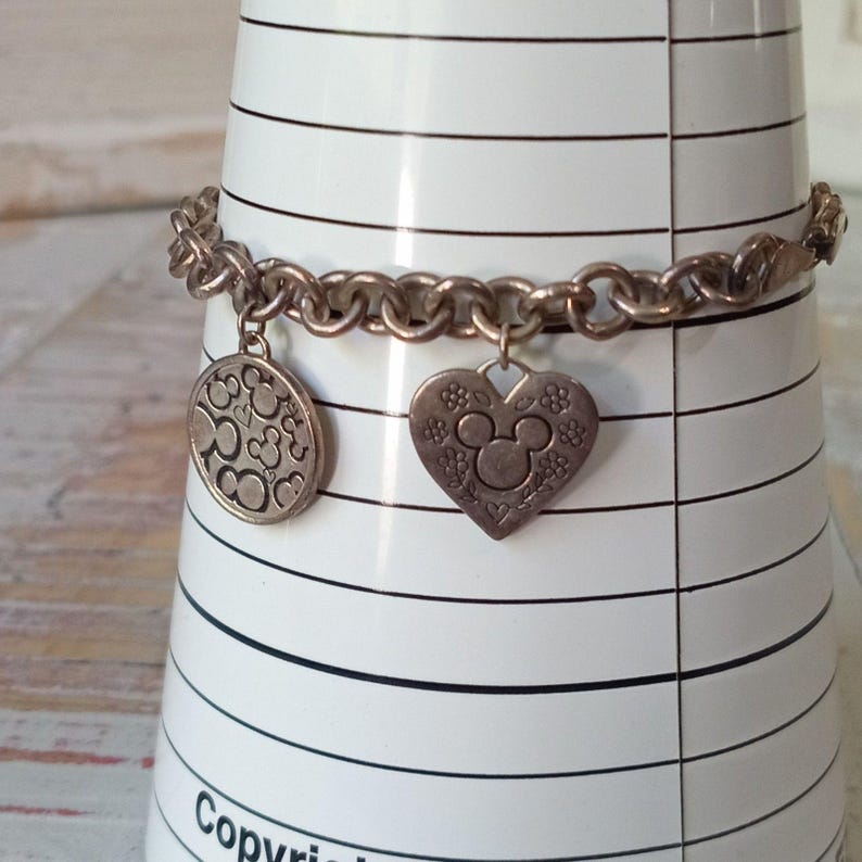 Pulsera vintage de plata de ley Disney con dije de Mickey y Minnie Mouse enamorados, 16 g imagen 2